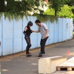 Gemeinsam Fahren und die ersten Tricks lernen!